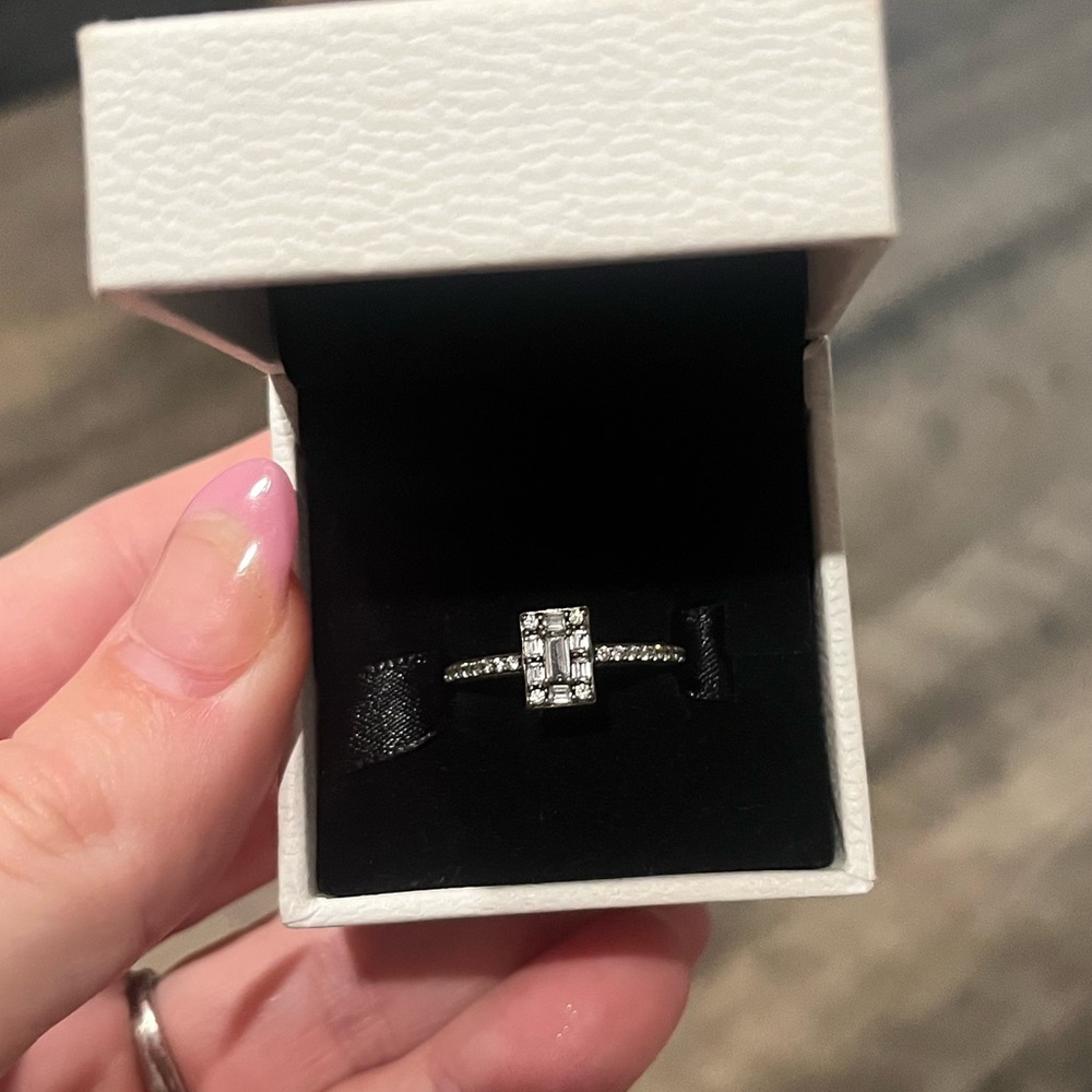 Pandora ring